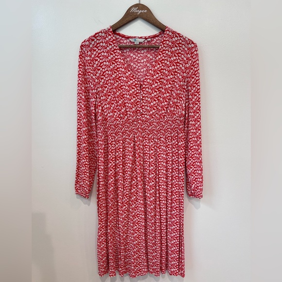 Boden Susannah Smocked Long Sleeve Midi Dress in Cherry Red, Berry Print, 8R - Picture 4 of 14